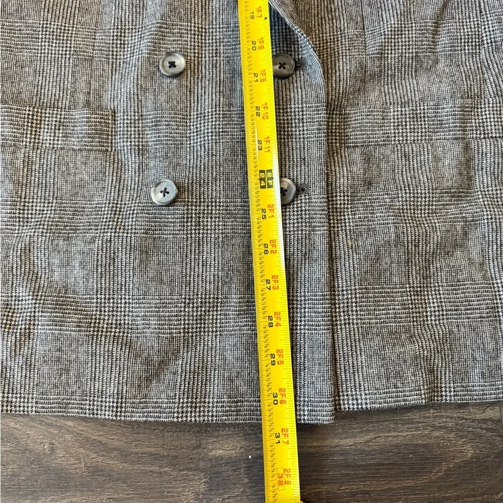 Elegant Double-Breasted Gray Blazer
